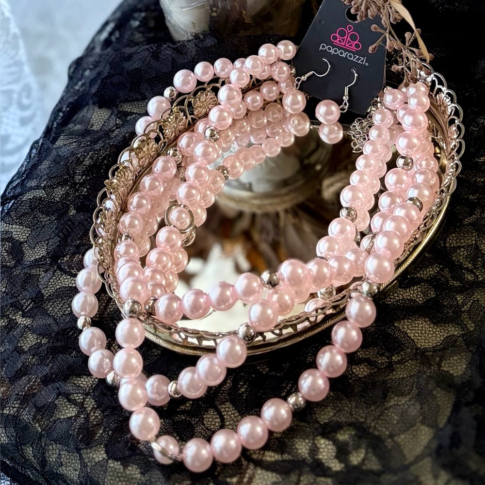 Paparazzi Blush Pink Pearl Necklace Set